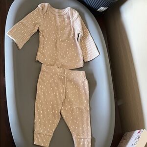 Cloud Island Kids Pajama Set in Light Brown